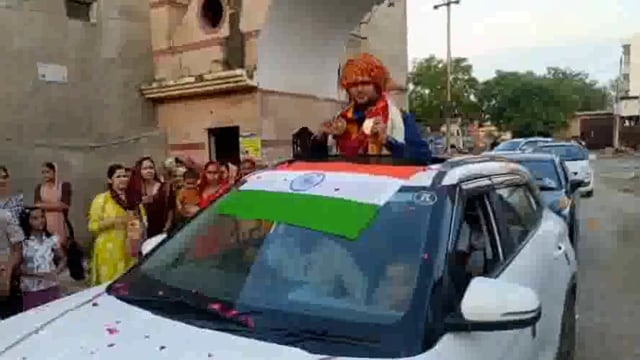 आर्म रैसलिंग प्रतियोगिता में मथुरा के राहुल ने अंतरराष्ट्रीय पटल पर लहराया परचम गोल्ड और ब्रांच मेडल किया भारत के नाम