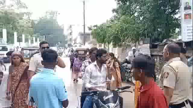 उदगीरात मुलींची छेड काढणाऱ्या टवाळखोरावर पोलिसांकडून कार्यवाही