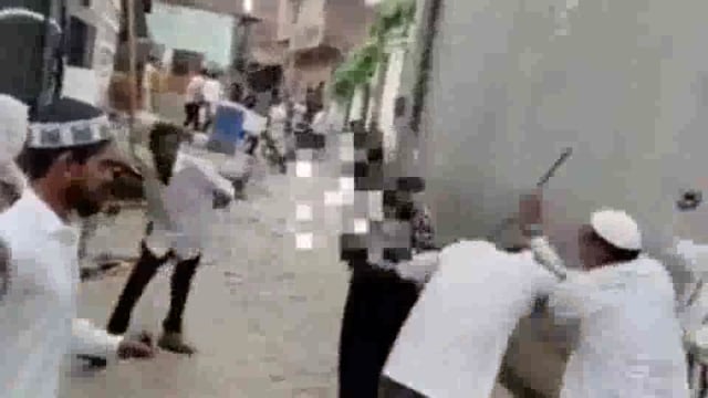 हरिद्वार! गरमीरपुर में खूनी संघर्ष! जमकर चले लाठी डंडे! छत से हुआ पथराव!