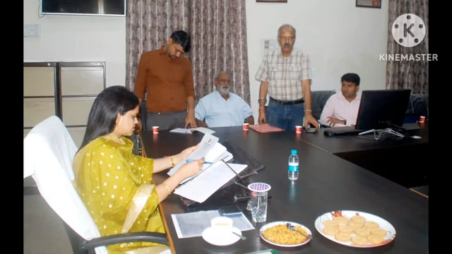 जिला सिंचाई  बंधु की बैठक में जिला पंचायत अध्यक्ष मंजू भदोरिया ने सिंचाई विभाग के लोअर खंड आगरा कैनाल के आदिवासी अभियंता