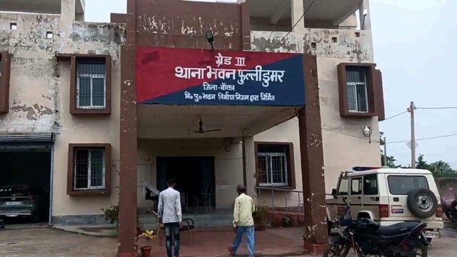 31 बोतल अवैध कोरेक्स के साथ एक बाइक को पुलिस ने किया जप्त 