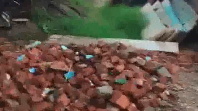 नोहझील ब्लाक के गांव बिरजू घढी में हालात बद से बदत्तर तहसील मांट एसडीएम साहब को कई बार शिकायत दे चुके हैं हालात जस के तस