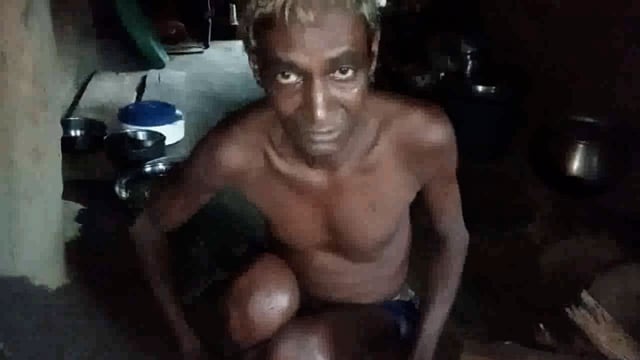 ମୁଁ ଛୋଟା ଲୋକ ଢେଙ୍କାନାଳ ଜିଲ୍ଲାପାଳଙ୍କୁ ନିବେଦନ କଲେ ଅlତିଣ୍ଡାଗ୍ରାମର ରୋହିତ ପାତ୍ର ଭିର୍ଣ୍ଣ କ୍ଷମ କୁ ମିଳୁନି ସହାୟତା ଜିଲ୍ଲାପାଳ