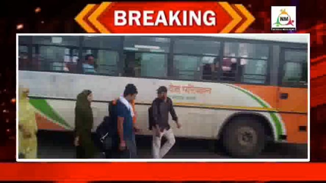 गोवर्धन मुड़िया पूर्णिमा मेला में परिक्रमार्थी श्रद्धालु भक्तों को गोवर्धन लेकर पहुंचीं सैकड़ों रोडवेज बसों की लगी लंबी कतार