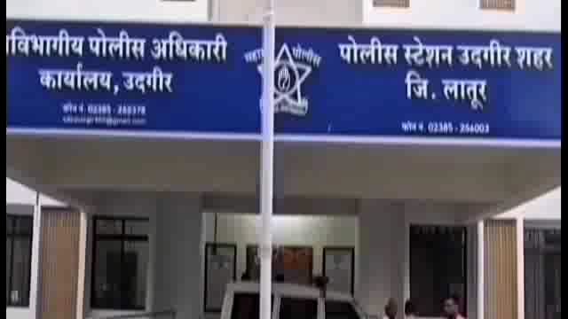 संग्राम स्मारक विद्यालया जवळ तंबाखू जन्य पदार्थ जप्त,दुकानदारावर गुन्हा दाखल