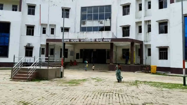 मतदाता पुनरीक्षण कार्य 2025 में लापरवाही बरतने वाले बीएलओ पर प्राथमिकी की लटकी तलवार।