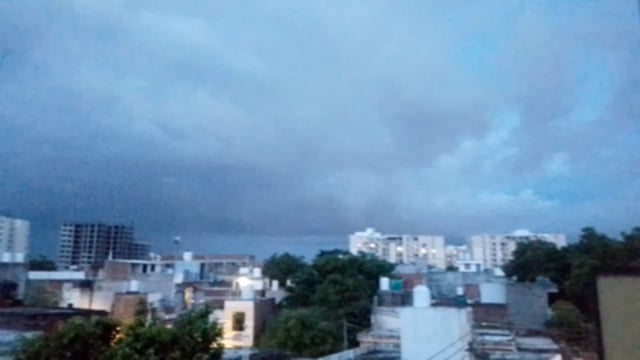 आगरा की जनता को सावन माह के पहले महीने में मिली राहत मौसम ने ली करवट सुहाना मौसम