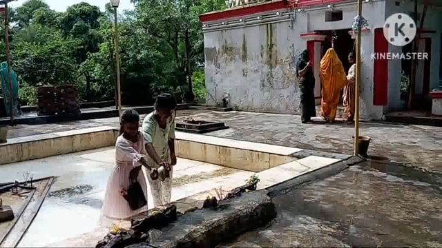 श्रावण मास की पहली सोमवारी पर श्रद्धालुओं ने की शिव की पूजा अर्चना