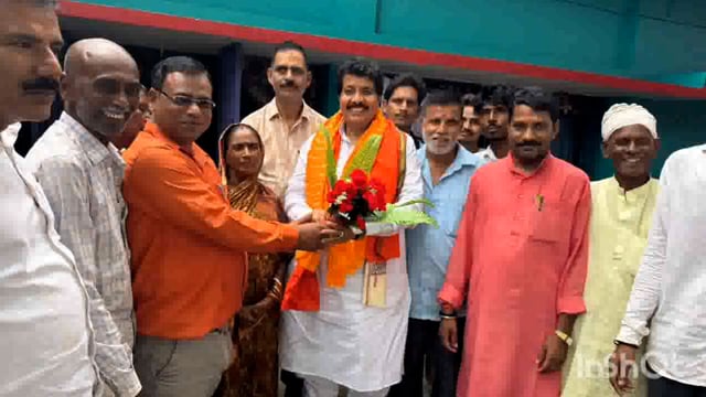 बिहार सरकार राज्य आयोग के सदस्य सह निवर्तमान जिला प्रभारी एवं खाद्य आपूर्ति विभाग के सदस्य का बेलहर में भव्य स्वागत,अंग वस्त्र देकर किया सम्मानित