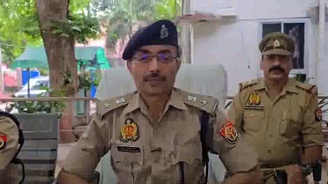 थाना कोतवाली क्षेत्रान्तर्गत वेबसाइट के माध्यम से ऑनलाइन सट्टा खेलने खिलाने वाले 6 अन्तर्राष्ट्रीय सटोरियों को गिरफ्तार