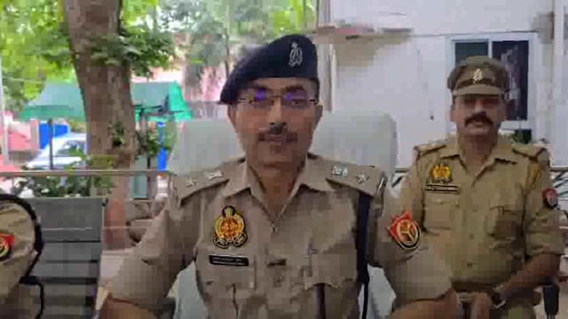 थाना कोतवाली क्षेत्रान्तर्गत वेबसाइट के माध्यम से ऑनलाइन सट्टा खेलने खिलाने वाले 6 अन्तर्राष्ट्रीय सटोरियों को गिरफ्तार