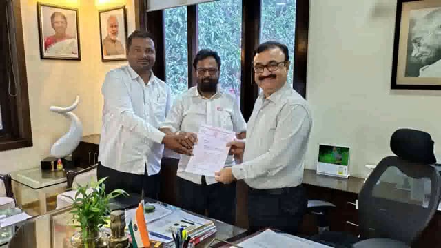 जिल्हा अधिकारी कोर्टातील केसेस आटपाडी मध्येच चालवाव्यात शेतकरी संघटनेची मागणी, आयुक्तांची मान्यता 