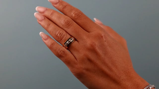 Isle Emerald Cut Diamond Band - Video
