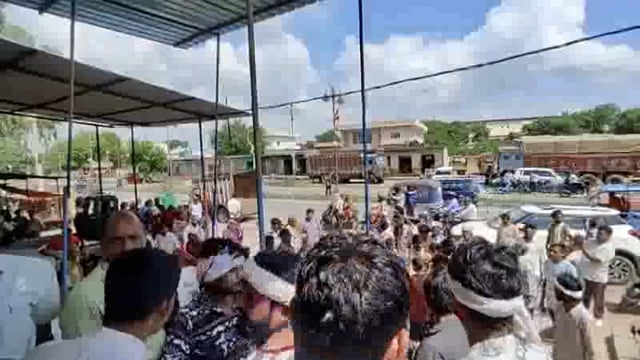 5 माह के अबॉर्शन के दौरान महिला की मौत पर परिजनों ने काटा हंगामा डॉक्टर हॉस्पिटल छोड़कर फरार