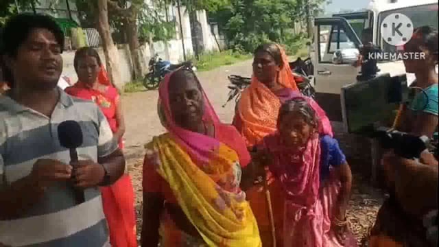 जन वितरण प्रणाली विक्रेता के खिलाफ ग्रामीणों का हंगामा, पॉस मशीन पर अंगूठा लगाकर नहीं दिया अनाज