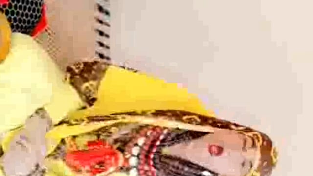 सांसद इकरा हसन के समर्थन में सैकड़ो संगठन उतरे तो वही किन्नर समाज की नेता ने भी एक बयान जारी करते हुए कहा कि ऐ