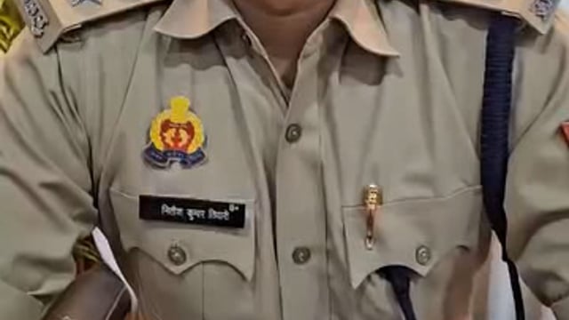 आज दिनांक 21.07.2025 को को0 अकबरपुर के शहजाद पुर चौकी क्षेत्र अंतर्गत एक चर्च परिसर में अवैध धर्मान्तरण की प्राप्त सूचना पर 01 नफर अभियुक्त को किया गया गिरफ्तार इसके सम्बन्ध में क्षेत्राधिकारी नगर द्वारा दी गई बाइट