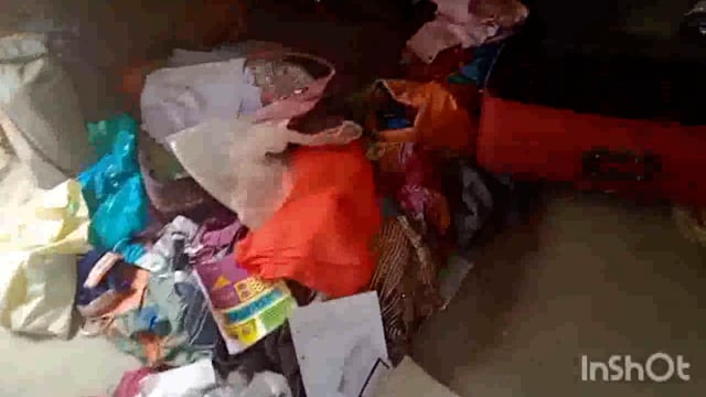 चोरों ने बीती रात चोरी की घटना को दिया अंजाम पीड़ित महिला ने सुनाई अपनी आप बीती पुलिस की कार्यशैली पर लगा सवालिया निशान