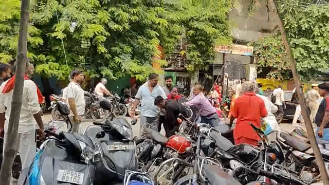 मथुरा कचहरी पर विवाद हुआ उसमें हुई मारपीट एक की चंदफटी