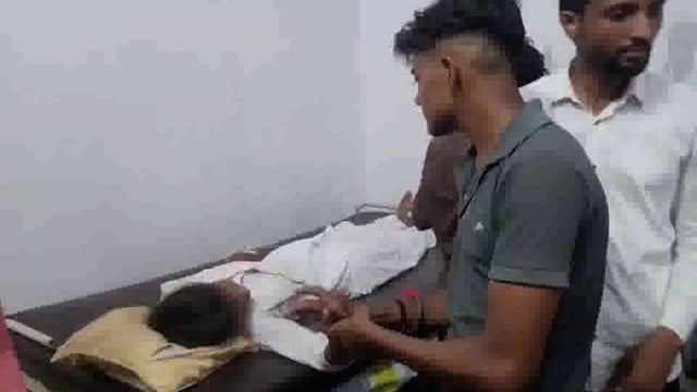 कनौना इंटर कॉलेज में दर्जनों छात्र छात्राएं हुए बेहोश, कीटनाशक छिड़काव बताया जा रहा है घटना का बड़ा  कारण