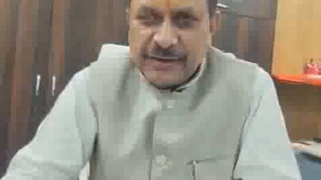 झाँसी नगर निगम महापौर बिहारी लाल आर्य ने सुनी व्यापारियों की समस्या दुकानों के किराए को लेकर हुई चर्चा