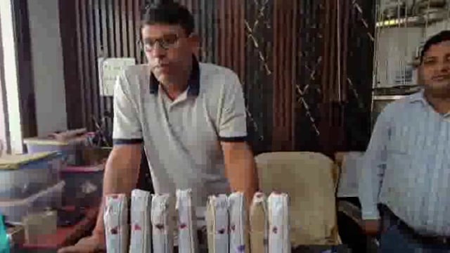 आखिर पकड़ा गया मिलावटी दूध बनाने में मददगार केमिकल का जखीरा, अहाते में चल रहा था सफेद जहर का खेल, आखिर कहां से आया जखीर