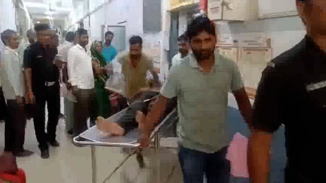 रिटायर फौजी ने चलाई ताबड़तोड़ गोलियां, एक की मौत,दो घायल,पंचायत के दौरान चली गोली,पुलिस ने आरोपी को किया गिरफ्तार 