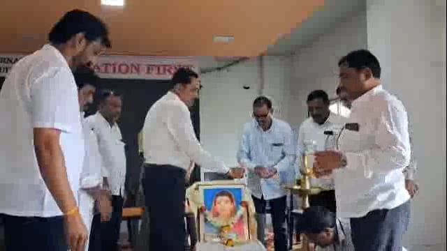 शिक्षणाधिकारी नागनाथ शिंदे यांच्या उपस्थितीत शैक्षणिक आढावा बैठक संपन्न