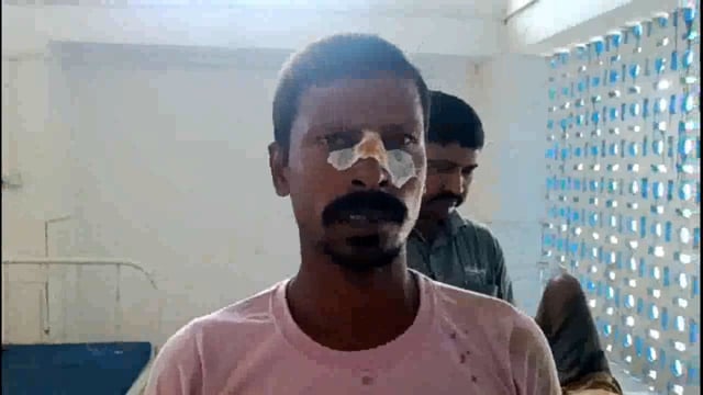 खेत का अड्डा देने को लेकर हुए विवाद में पिता पुत्र को कुदाल से प्रहार कर किया जख्मी।