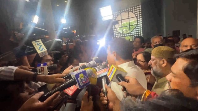 मंत्री विजय शाह के खिलाफ कार्रवाई न करने पर कांग्रेस विधायकों ने मध्य प्रदेश विधानसभा से किया बहिर्गमन
#politics