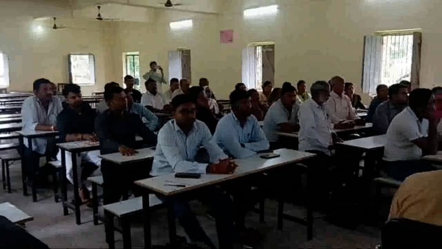 प्रखंड के विद्यालयों में यूको क्लब संचालकों को दिया गया प्रशिक्षण