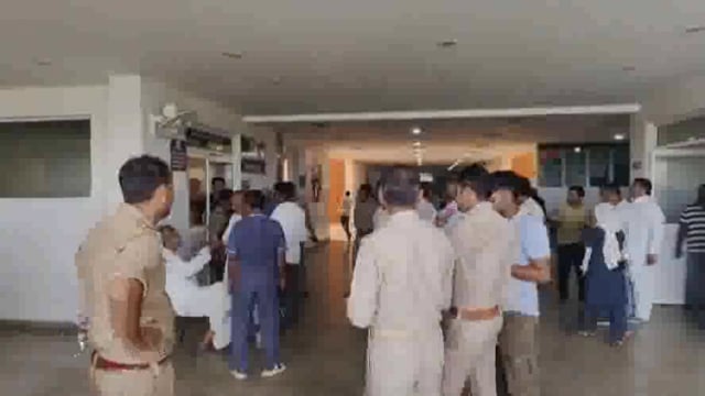 पैसों के विवाद में मारी गोली मदद करने आए किसान को भी दो गोलियां मारी