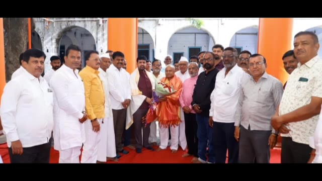 श्री सुखदेव स्वामी महाराज यांना रोटरी क्लब पुरस्कार प्राप्त,आमदार संजय बनसोडे यांनी केला सत्कार