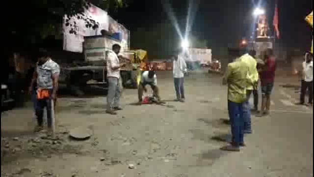 अखेर छत्रपती शिवाजी महाराज चौकातील रस्त्याचे काम सुरू