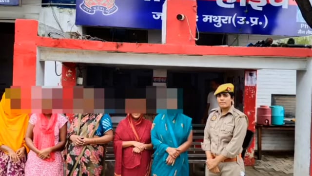 श्रद्धालुओं को लिफ्ट मांग कर लूटने वाली पांच महिलाओं को किया गिरफ्तार