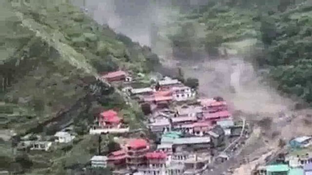उत्तरकाशी! के थराली गांव में कुदरत का कहर! बादल फटने से मची तबाही! कई लोग लापता!