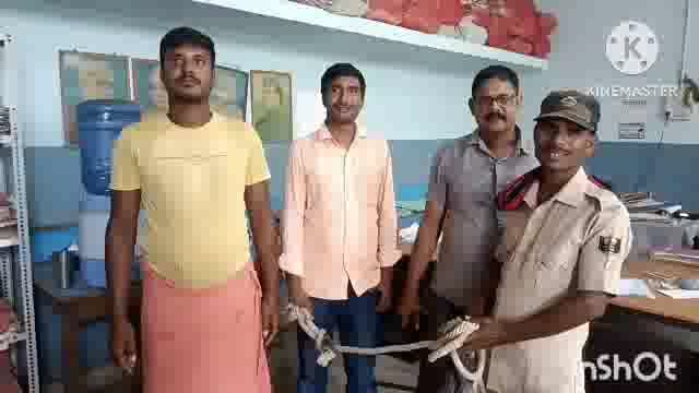 सूर्यगढ़ा -सैदपुर गांव से दो वारंटी को किया गया गिरफ्तार पुलिस हिरासत में भेजा गया पेशी के लिए लखीसराय न्यायालय।