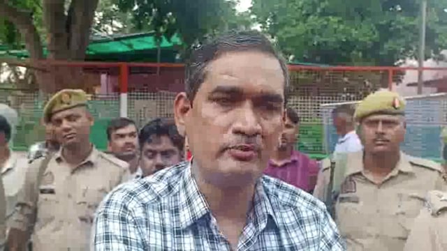 जैत के राल गांव में वृद्ध किसान में लगीआग की घटना को लेकर जिला अधिकारी चंद्र प्रकाश ने दी जानकारी