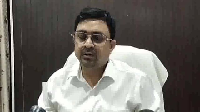 गाजीपुर बाढ़ प्रभावित क्षेत्र में सरकारी विद्यालयों की छुट्टी के संबंध मे बीएसए 