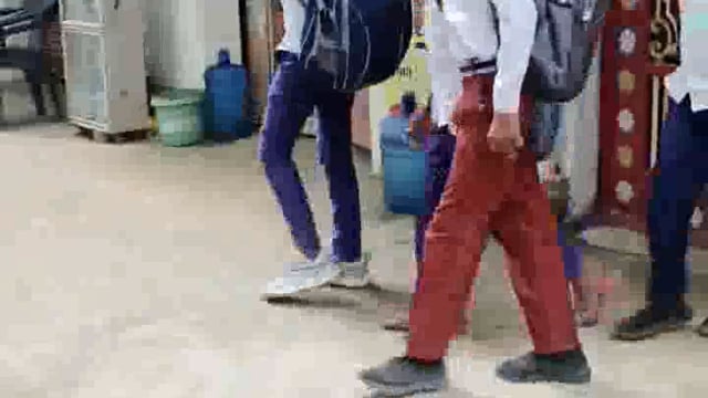 एबीएसए शंशाक मिश्र ने संग्रामपुर के दो अमान्य विद्यालयों को बन्द कराते हुए कहा पुनः विद्यालय संचालितहोने परदर्जहोगामुकदम