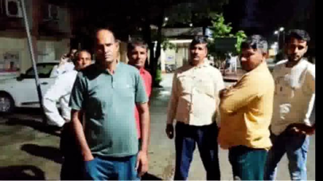 भगवानपुर! मंगनी से पहले प्रेमियों का जानलेवा फैसला! ट्रेन के सामने कूदकर लगाई जान की बाजी!