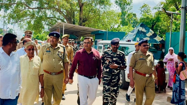 Bahraich:; भारत नेपाल सीमा स्थित इंटीग्रेटेड चेक पोस्ट का भ्रमणकर सुरक्षा व्यवस्था का जायजा लिया गया