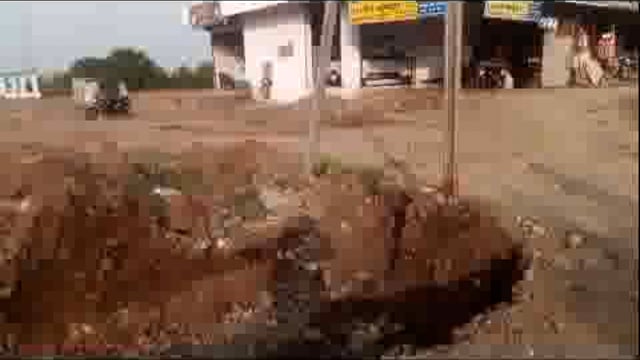 कासम नाना चौक ते जुने बस स्टॅन्ड पर्यंत चालू असलेले नालीचे कामामध्ये इलेक्ट्रिक पोल पडण्याची शक्यता रामदत्त राठोड 