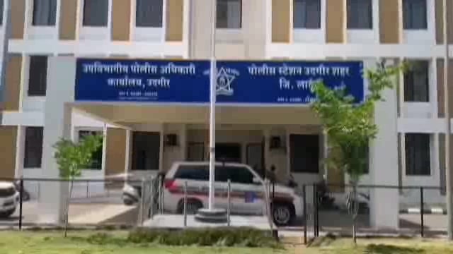 येणकी रोड येथे ३ हजार ९७५ रुपयांचा गुटखा पोलिसांनी पकडला,शहर पोलीस ठाण्यात गुन्हा दाखल