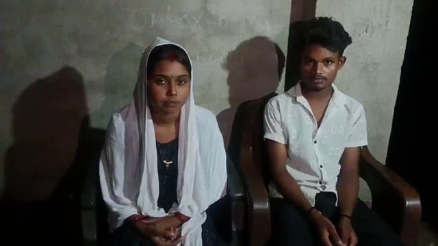 प्रेम प्रसंग में 20 वर्षीय लड़की ने घर से भाग कर गांव के ही एक युवक से मंदिर में रचाई शादी, देखिए पूरी रिपोर्ट