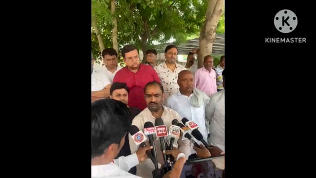 समस्त वैश्य समाज द्वारा अग्रवाल युवा संगठन के नेतृत्व बबली गर्ग परगना में पुलिस कमिश्नर को ज्ञापन सोपा