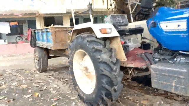 बांका पुलिस कप्तान के निर्देश पर चांदन थाना पुलिस का बालू माफिया पर करारा प्रहार, एक अवैध बालू लदा ट्रैक्टर किया जप्त