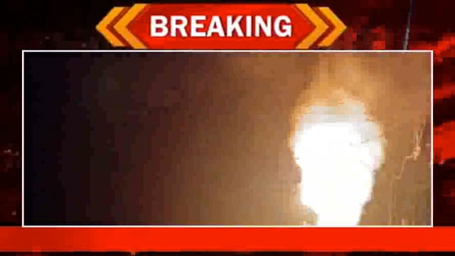 पानीगांव के नगला खेड़ा में बीती रात ट्रांसफार्मर में लगी भीषण आग, ग्रामीणों में मची अफरा-तफरी।