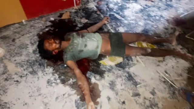 बिग ब्रेकिंग
अम्बेडकरनगर जलालपुर मरहरा मंझरिया ग्राम पंचायत में एक युवक की हत्या होने की सूचना युवक का नाम पप्पू बताया जा रहा है,,सूत्र