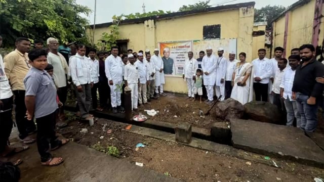 मुरमाडी येथे खासदार डॉ नामदेव किरसान यांच्या हस्ते वाचनालयाच्या बांधकामाचे  उदघाटन 